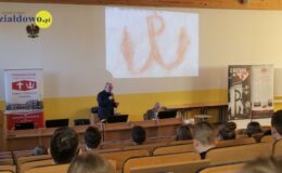 Redaktor Piotr Szubarczyk przypomina historię symbolu Polski Walczącej