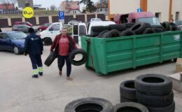 Akcja PGKiM. Sprzątanie lasu, zbiórka opon i zakrętek
