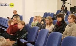 Heheszki na scenie – „Opowieść o Dziewczynce-Wiewiórce”
