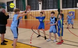 Trójka Mistrzem Działdowa w mini koszykówce chłopców