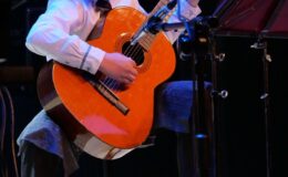 „Gramy dla Kochanej Mamy” – koncert uczniów szkoły muzycznej