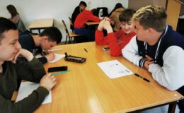 „Warsztaty językowo-integracyjne” dla polskiej i ukraińskiej młodzieży w SP 4