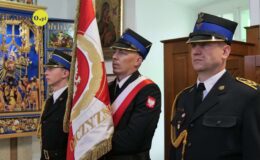 Uroczysty apel z okazji Dnia Strażaka – odznaczenia, przekazanie samochodów bojowych i łodzi