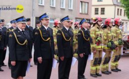 Uroczysty apel z okazji Dnia Strażaka – odznaczenia, przekazanie samochodów bojowych i łodzi