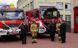 Uroczysty apel z okazji Dnia Strażaka – odznaczenia, przekazanie samochodów bojowych i łodzi