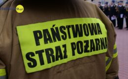 Uroczysty apel z okazji Dnia Strażaka – odznaczenia, przekazanie samochodów bojowych i łodzi