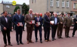 Uroczysty apel z okazji Dnia Strażaka – odznaczenia, przekazanie samochodów bojowych i łodzi