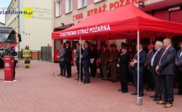 Uroczysty apel z okazji Dnia Strażaka – odznaczenia, przekazanie samochodów bojowych i łodzi