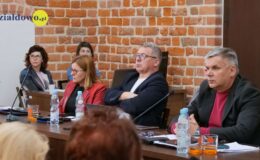 Burmistrz Grzegorz Mrowiński otrzymał absolutorium