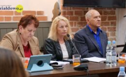 Burmistrz Grzegorz Mrowiński otrzymał absolutorium