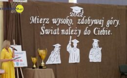 Zakończenie roku szkolnego ósmoklasistów z SP 4