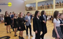 Zakończenie roku szkolnego ósmoklasistów z SP 4