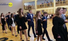 Zakończenie roku szkolnego ósmoklasistów z SP 4