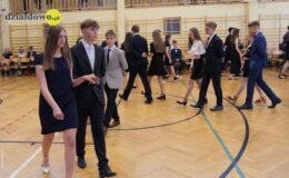 Zakończenie roku szkolnego ósmoklasistów z SP 4