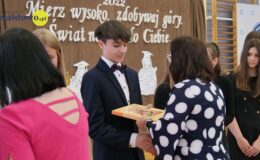 Zakończenie roku szkolnego ósmoklasistów z SP 4