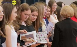 Zakończenie roku szkolnego ósmoklasistów z SP 4
