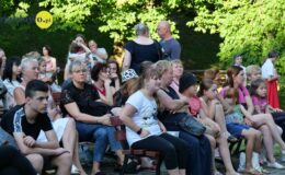 Piosenki, tańce i dobra zabawa na zakończenie roku kulturalnego