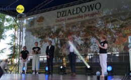 Piosenki, tańce i dobra zabawa na zakończenie roku kulturalnego