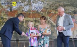 Piosenki, tańce i dobra zabawa na zakończenie roku kulturalnego