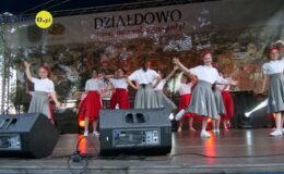 Piosenki, tańce i dobra zabawa na zakończenie roku kulturalnego