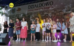 Piosenki, tańce i dobra zabawa na zakończenie roku kulturalnego