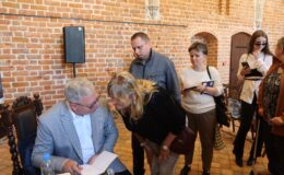 „Aktorka niepokorna” – Irena Telesz –Burczyk i „Poeta miejsc” – prof. Zbigniew Chojnowski
