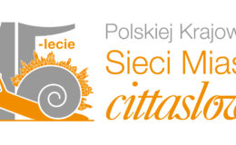 logo jubileuszu 15-lecia Polskiej Krajowej Sieci Miast Cittaslow, ślimak z napisem