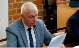 burmistrz Grzegorz Mrowiński