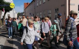 Zieloni z modlitwą i pieśnią na ustach wyruszyli w drogę na Jasną Górą