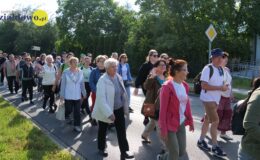 Zieloni z modlitwą i pieśnią na ustach wyruszyli w drogę na Jasną Górą