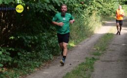 Biegnij, truchtaj, maszeruj – piąte urodziny parkrun Działdowo