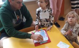 Zajęcia adaptacyjne Krasnali w Przedszkolu nr 3