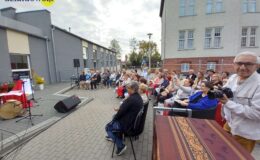 Narodowe czytanie i… śpiewanie w bibliotece