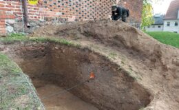 Archeolodzy na zamku – w poszukiwaniu tajemniczej palisady