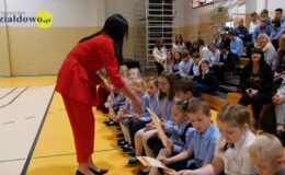 Pasowanie „na pierwszaka” i Dzień Edukacji Narodowej w ZPO nr 1