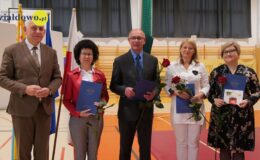 Pasowanie „na pierwszaka” i Dzień Edukacji Narodowej w ZPO nr 1