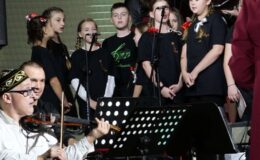 Koncert „Piosenka na zakręcie historii”