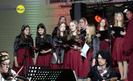 Koncert „Piosenka na zakręcie historii”
