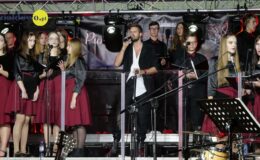 Koncert „Piosenka na zakręcie historii”