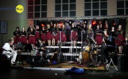 Koncert „Piosenka na zakręcie historii”