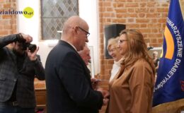 Burmistrz Ambasadorem Diabetyków, prezes Władysław Kubiński z nową książką, Marszałek z medalami
