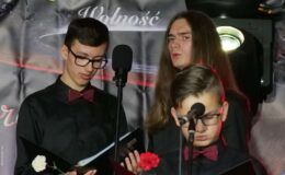 Koncert „Piosenka na zakręcie historii”