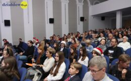 Uczniowie szkoły muzycznej przenieśli nas w klimat świąt