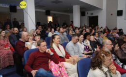 „Prezent pod choinkę – rozśpiewana opowieść świąteczna”
