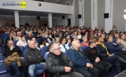 „Prezent pod choinkę – rozśpiewana opowieść świąteczna”