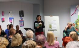 „Wiosną zakwitnę” deklaruje w wierszach Zofia Hoffer