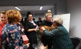 „Wiosną zakwitnę” deklaruje w wierszach Zofia Hoffer
