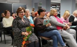 „Wiosną zakwitnę” deklaruje w wierszach Zofia Hoffer