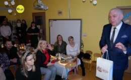 Przedstawienie zimowo-świąteczne w Przedszkolu UMisia w Działdowie