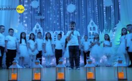 Przedstawienie zimowo-świąteczne w Przedszkolu UMisia w Działdowie